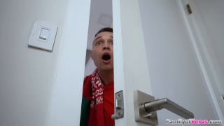 6250 I Anal Fucked My Stepmommy On Christmas-3