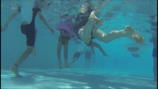 Online Tube Voyeur Underwater swimsuit tracking - voyeur-3