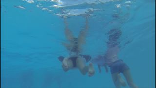 Online Tube Voyeur Underwater swimsuit tracking - voyeur-7