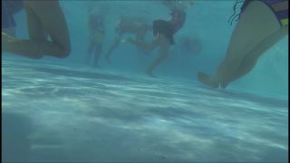Online Tube Voyeur Underwater swimsuit tracking - voyeur-8