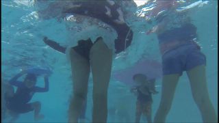 Online Tube Voyeur Underwater swimsuit tracking - voyeur-9