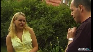 My neighbores over and asks if i can give a blowjob skinny por....-1
