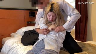 FC2PPV 4661912 部屋に連れ込まれ他人棒で色白美乳のカラダを弄び抵抗する妻を子宮奥に肉棒を突き刺し中出しされる若妻。-2