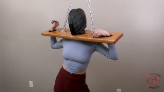 Bella Luxx vs. The Wrong Address Download New Porn Video ...-3