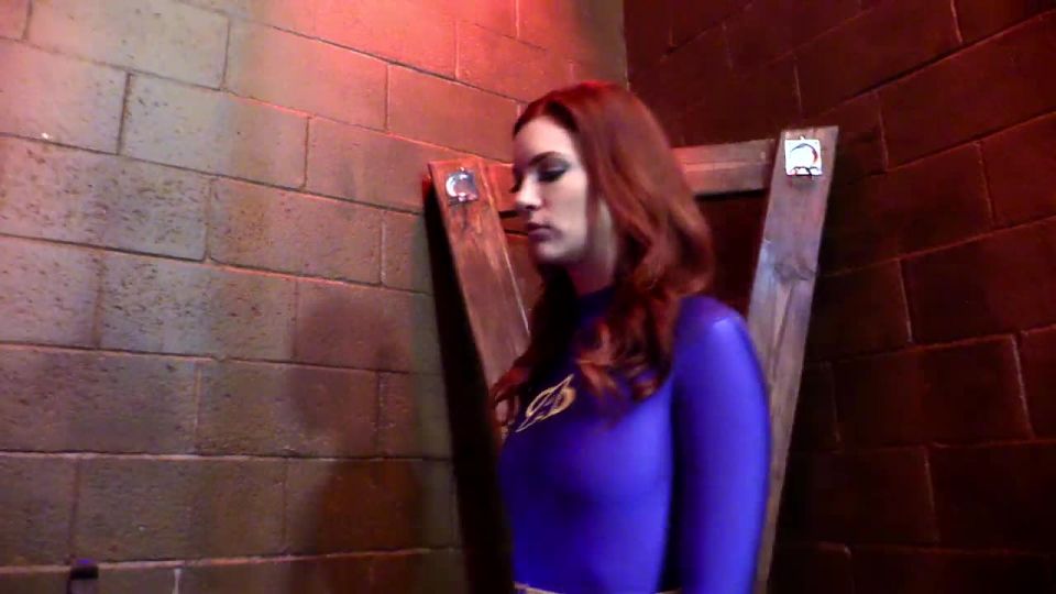 Hypkink: helpless sexy girls - Blue Angel vs Robin, Bat Girl vs Seductive Samantha (16 x 9) wmv condensed