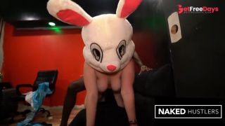 [GetFreeDays.com] KING Louie Fucking a Real Snow Bunny in the Studio Adult Video December 2022-4