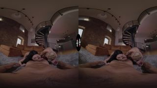 Simon Kitty, Crystal Richi - First Session Went Wrong - DarkRoomVR (UltraHD 2K 2021)-6