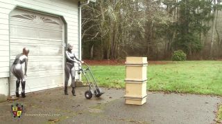 House of Gord13 12 27 Ivy & Liliyana - A Special Delivery Part I-1