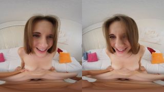 Rose Carter Swallows Cum VR 8K UltraHD Stunning Blowjob Sexo-6