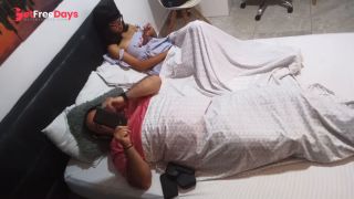 I encourage my husband to have sex-3