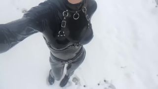 Bondage Life – Snow Day (Latex Edition) – Rachel Greyhound(Fetish porn)-2