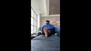 hardcore Beautyful_footsies aka bfootsies - 06-25-2020 OnlyFans Video - Airport blues video Beautyful_footsies-4