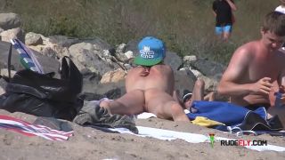 Dame damsel on the nude plage with big mammories, but a big body,  too-4