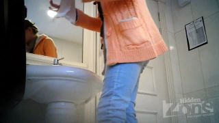 free porn clip 18 Voyeur – Her beautiful ass on voyeur -8