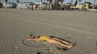 Heres part two of my stroll down Venice Beach with Basil Navas. Like I ...-1