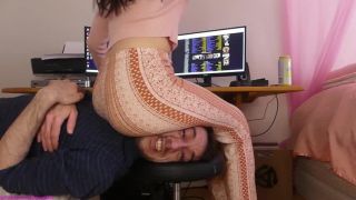 porn video 30 Big Booty HEAD CRUSHER on fetish porn harmony rose femdom-1