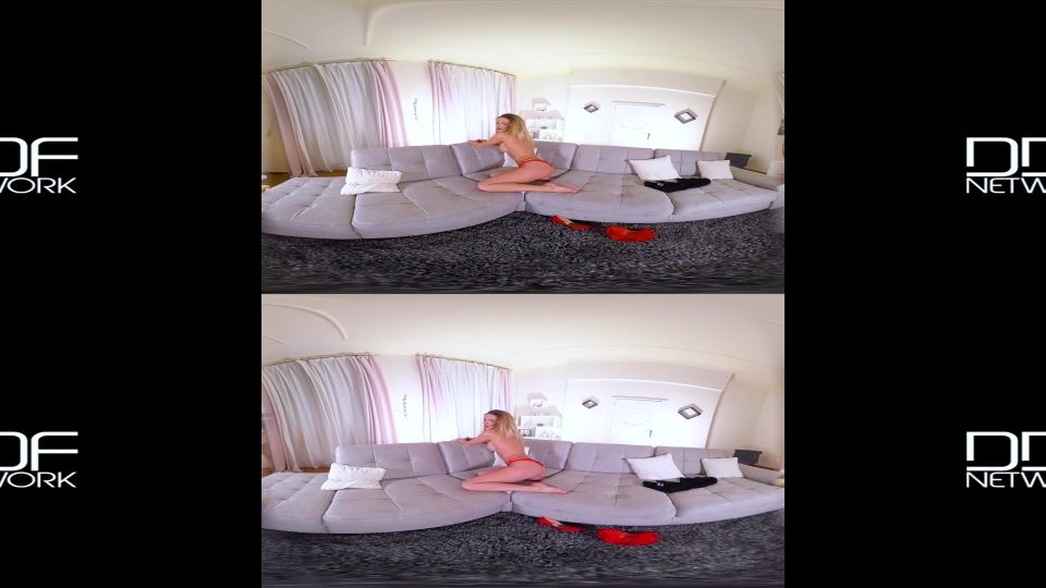 Leggy Fairy: Sexy Brunette Makes You Wanna Cum On Feet vr Cara Mell