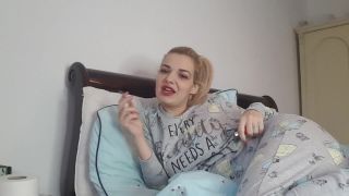 Bad Dolly – Smoking a Joint in Bed - Curvy-7