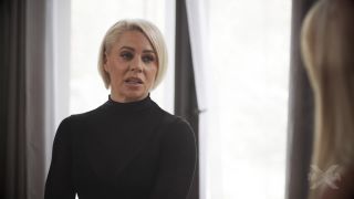 online xxx video 29 femdom 2018 Sarah Taylor - The Photoshoot Incident [2.3 GB], big cock on voyeur-1