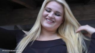 Mean Cashleigh Meancashleigh - tonights update walking on your chastity keys 05-04-2018-0