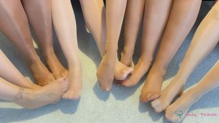 Summer Fax_Group-20251016-OT-fuw9SYPtTY-mp4_4k -4