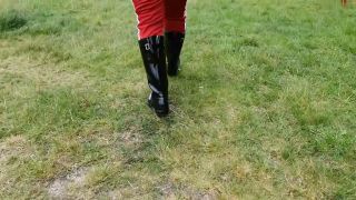 My Dirty Hobby - Lady Karame - Gummistiefel am See - Amateur-2