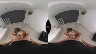 Personal Assistant Sandy Little 22-12-2025 - Pierced-2