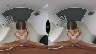 Personal Assistant Sandy Little 22-12-2025 - Pierced-9