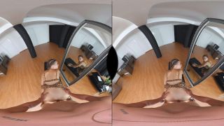 Sandy Little VR: Intense 8K Blowjob Adventure!-4