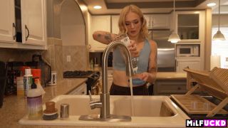 Ashley Moore - Single mom uses her time off to hook up-1