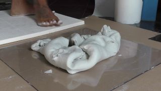 Italian Girlfriend Italian Girlfriend aka italiangirlfriend - 07-19-2022 OnlyFans Video - Modeling clay cant stand a chance against my feet and my wooden clogs video fetish-8