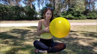 Orgy    Father Custom Fetish - Amber Blows a 24 Inch TufTex in Park - Fetish-1