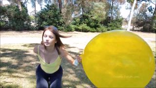 Orgy    Father Custom Fetish - Amber Blows a 24 Inch TufTex in Park - Fetish-7