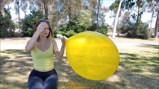 Orgy    Father Custom Fetish - Amber Blows a 24 Inch TufTex in Park - Fetish-8