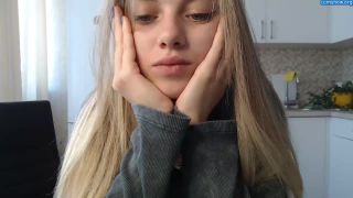 Brilliantvictoria – 20 yo slender Vi goes solo in her kitche-4