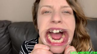 Take a Peek at Lunas Teeth femdom LaylasFuckingClips-1