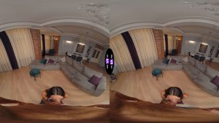 Teen Virtual Reality Fun: Mary's 4K SideBySide Adventure-1