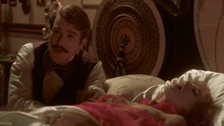 Monica Bellucci, Sadie Frost, Winona Ryder Nude - Bram Stokers Dracula ...-4