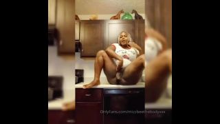 Mizzbeethebodyxxx () - twerk n jerk 26-08-2019-5