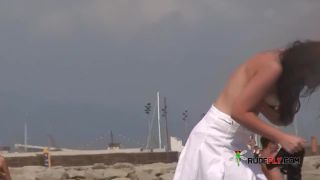 Naked Tits Proudly Sticking For Beach Voyeur  Cam-1