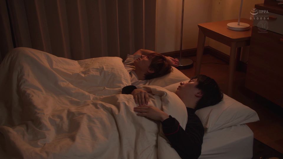 ROE-061 【モザイク破壊版】僕だけが知っている…友達のお母さんとヒミツの手ほどき 水野優香