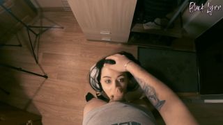 Video Cameraman And Actor At The Same Time  POV  Behind The Scenes ...-1