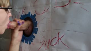 Amateur Gloryhole-8