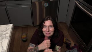 xxx video clip 42 mother in law femdom blowjob porn | Bettie Bondage – Magic Remote Makes Mom a Gag Slut | gagging on dildo-7