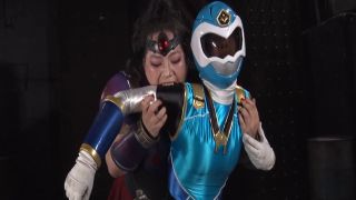 [SuperMisses.com] SPSE-01 Hisou Sentai Kageninja Blue is attacked by female-007-9