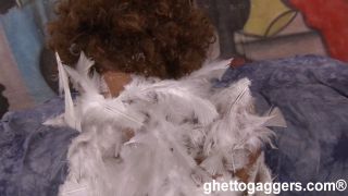 Video We Do Chicken Right 1080p FullHD-9