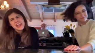 Alexandra daddario on Passing stranger you do not know-1
