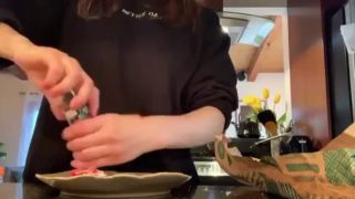 Alexandra daddario on Passing stranger you do not know-9