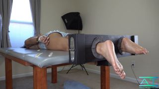 Cocos Uncontrollable Laughter AmericanTickling (Femdom porn)-1