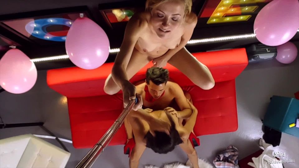 Sicilia, Susy Gala - Consolation FFM Fuck For Busty Brunette Coming From (Amateur porn)